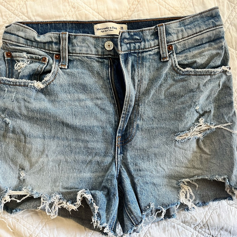 Abercrombie & Fitch High Rise 4” Short